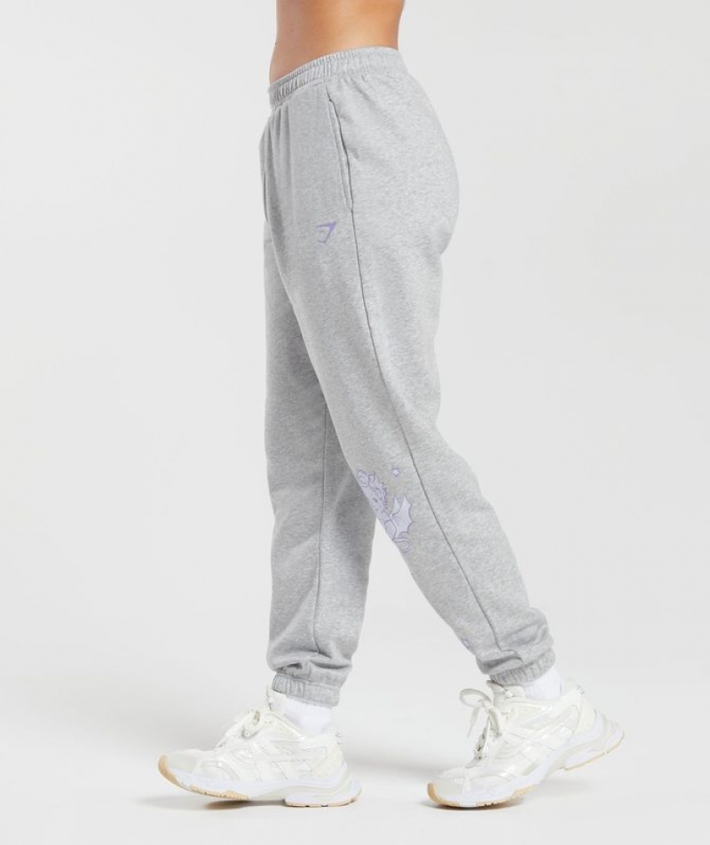 Pantalones Gymshark Cherub Estampadas Joggers Gris Claro | CJBST3405