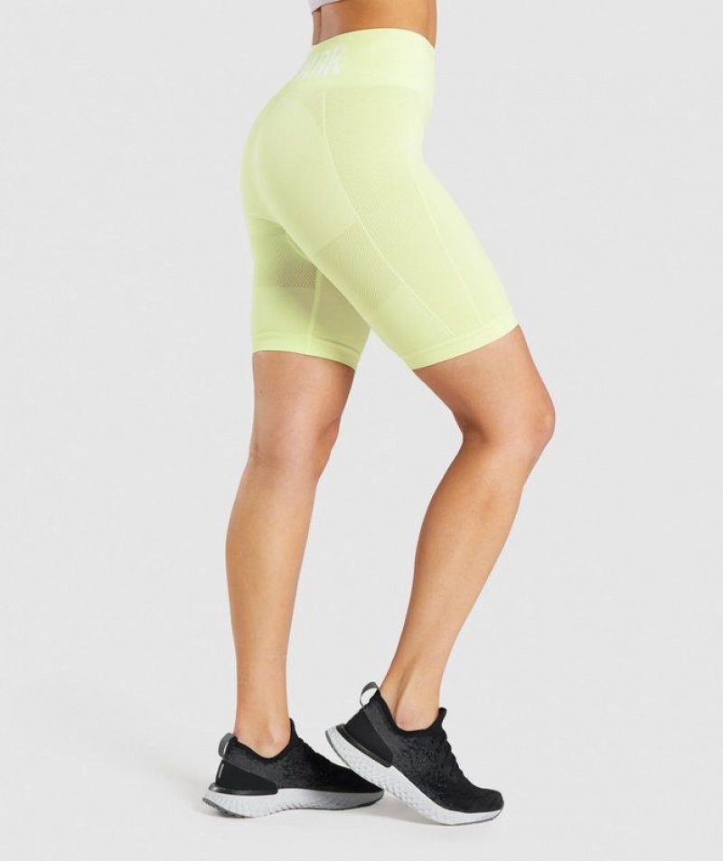 Short Gymshark Flex Cycling Shorts Verde Claro | XZMKJ1632